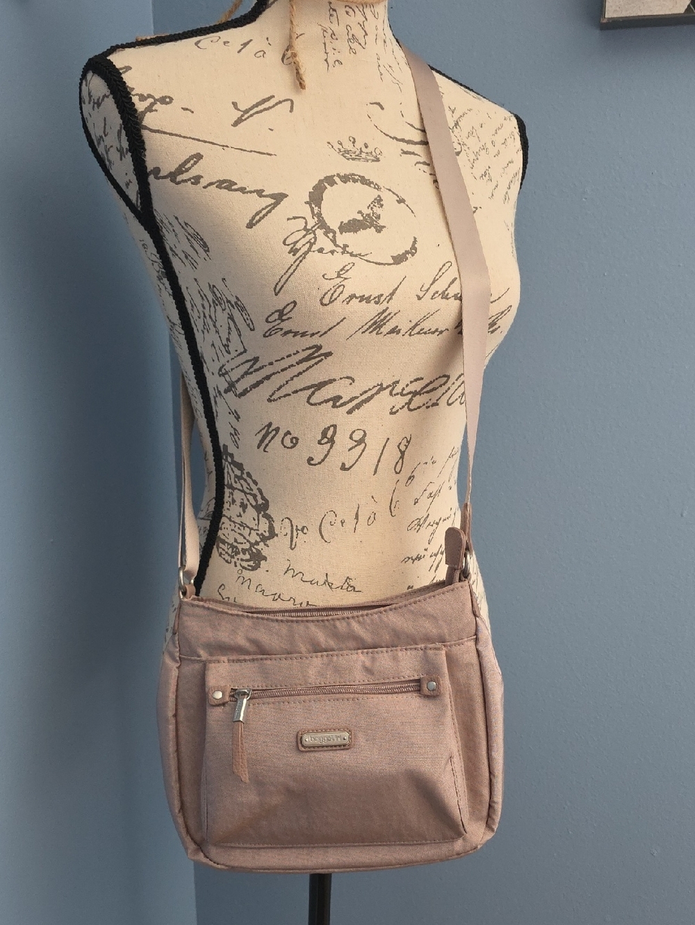 Baggallini Crossbody Shoulder Bag in Dusty Pink - Comfortable Everyday Carry